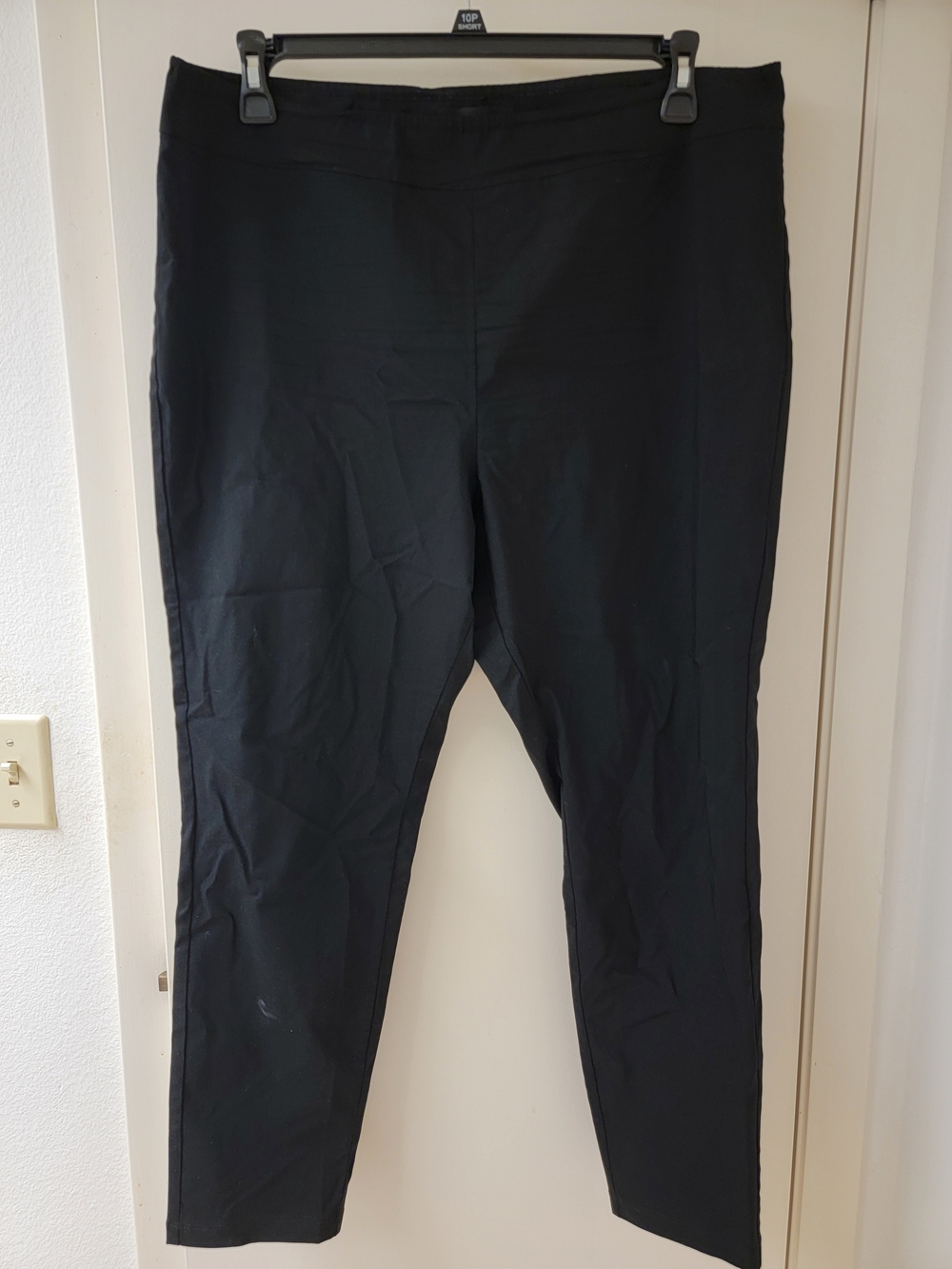 Who What Wear Black High Rise  Women's Stretch Cropped Pants EUC!